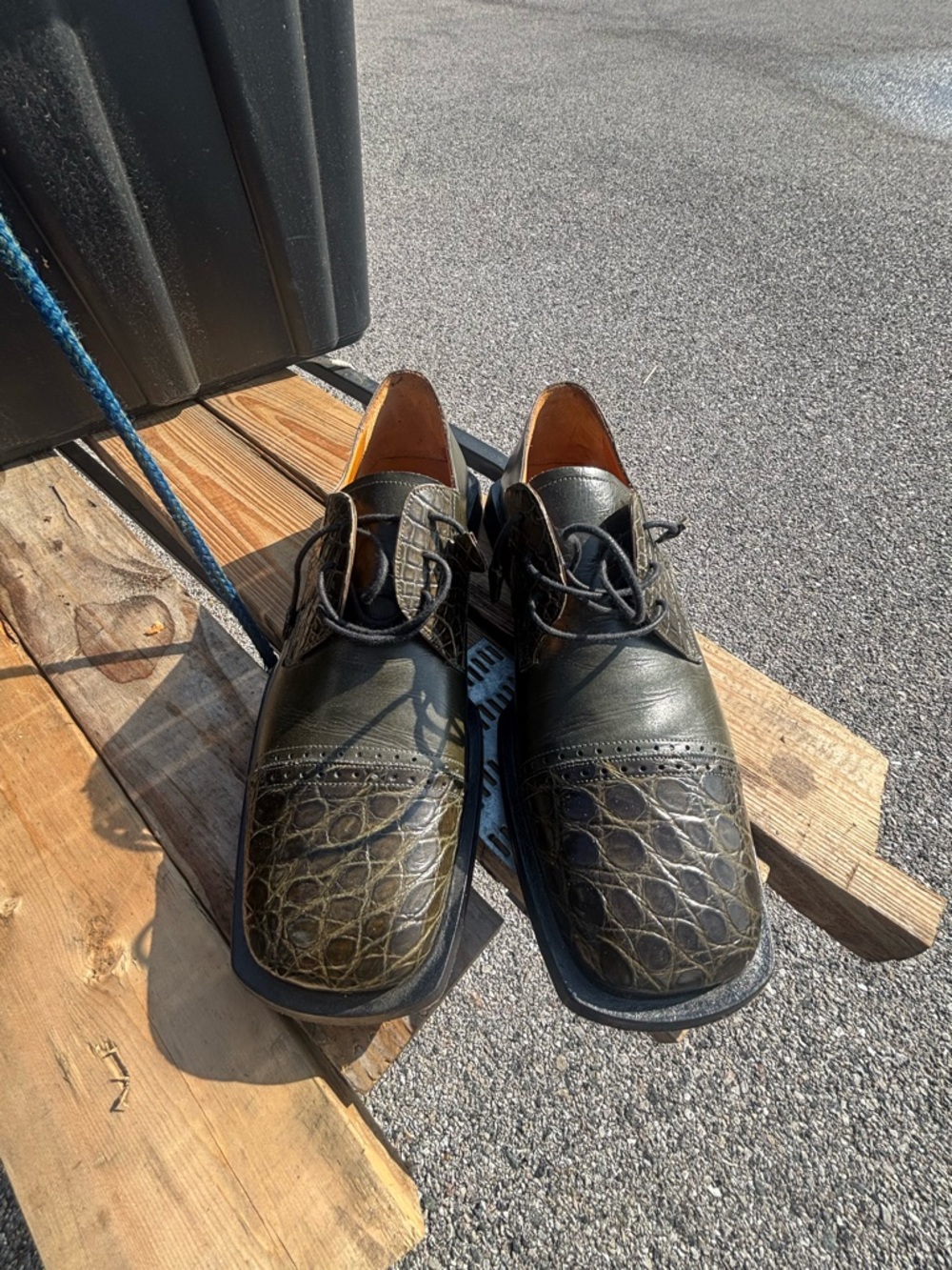 Mezlan Olive Green Croc-Accent Leather Oxfords